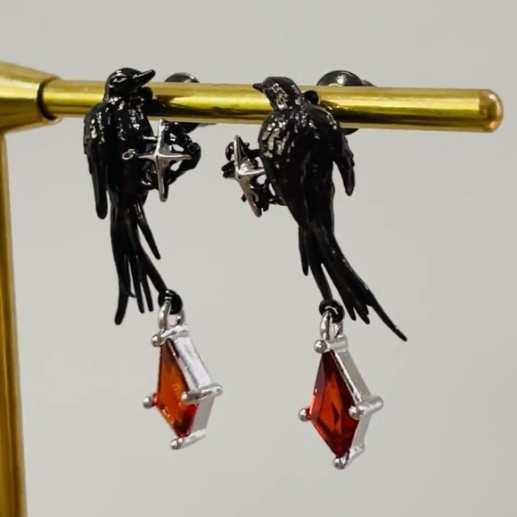 “Raven” Edgar Poe Perched Crow Bird Star Blood Droplet Macabre Gothic Grim Studs - Picture 8 of 16